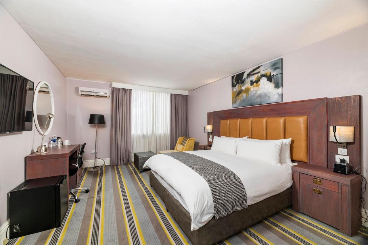Holiday Inn - Mutare By Ihg Екстериор снимка