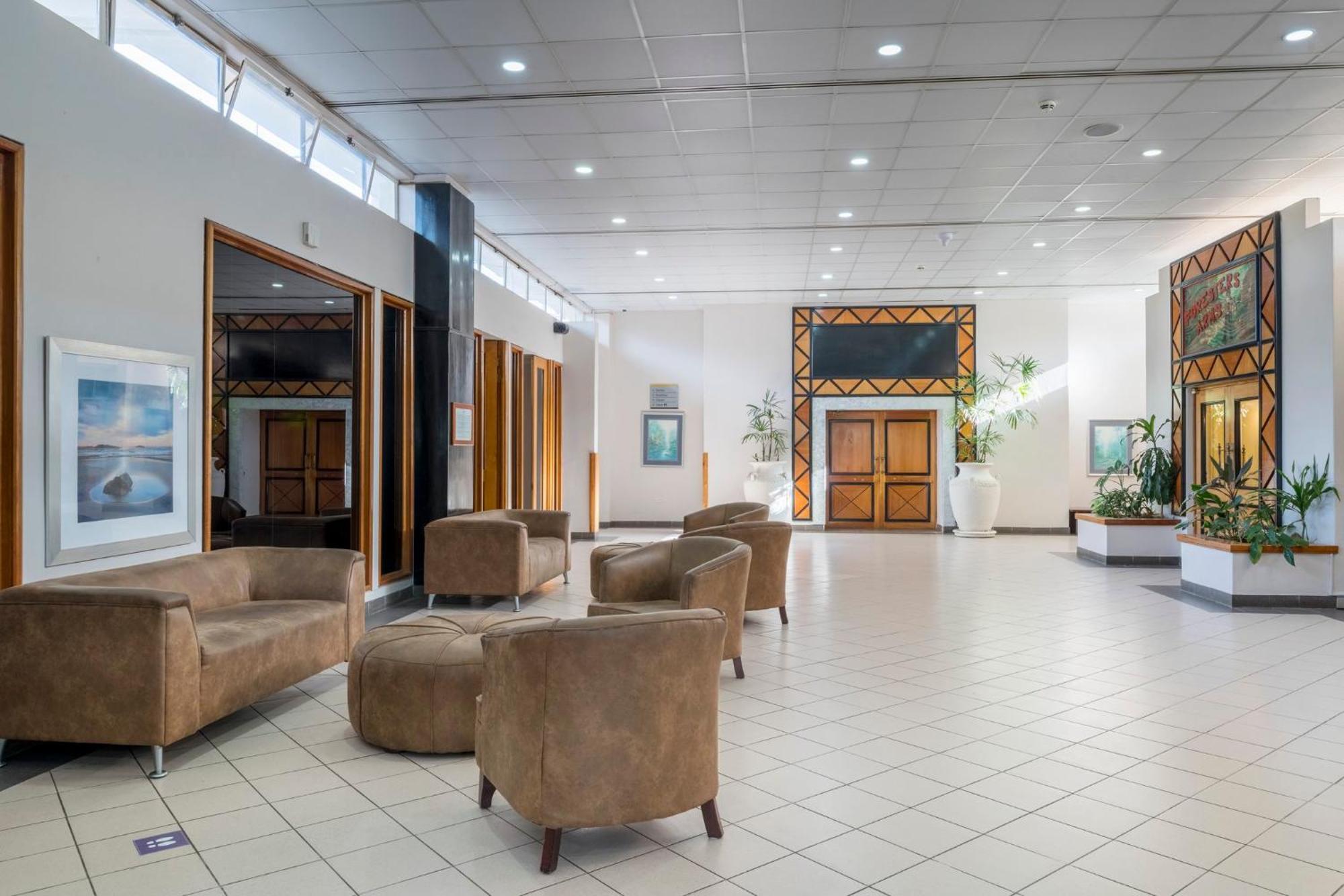 Holiday Inn - Mutare By Ihg Екстериор снимка