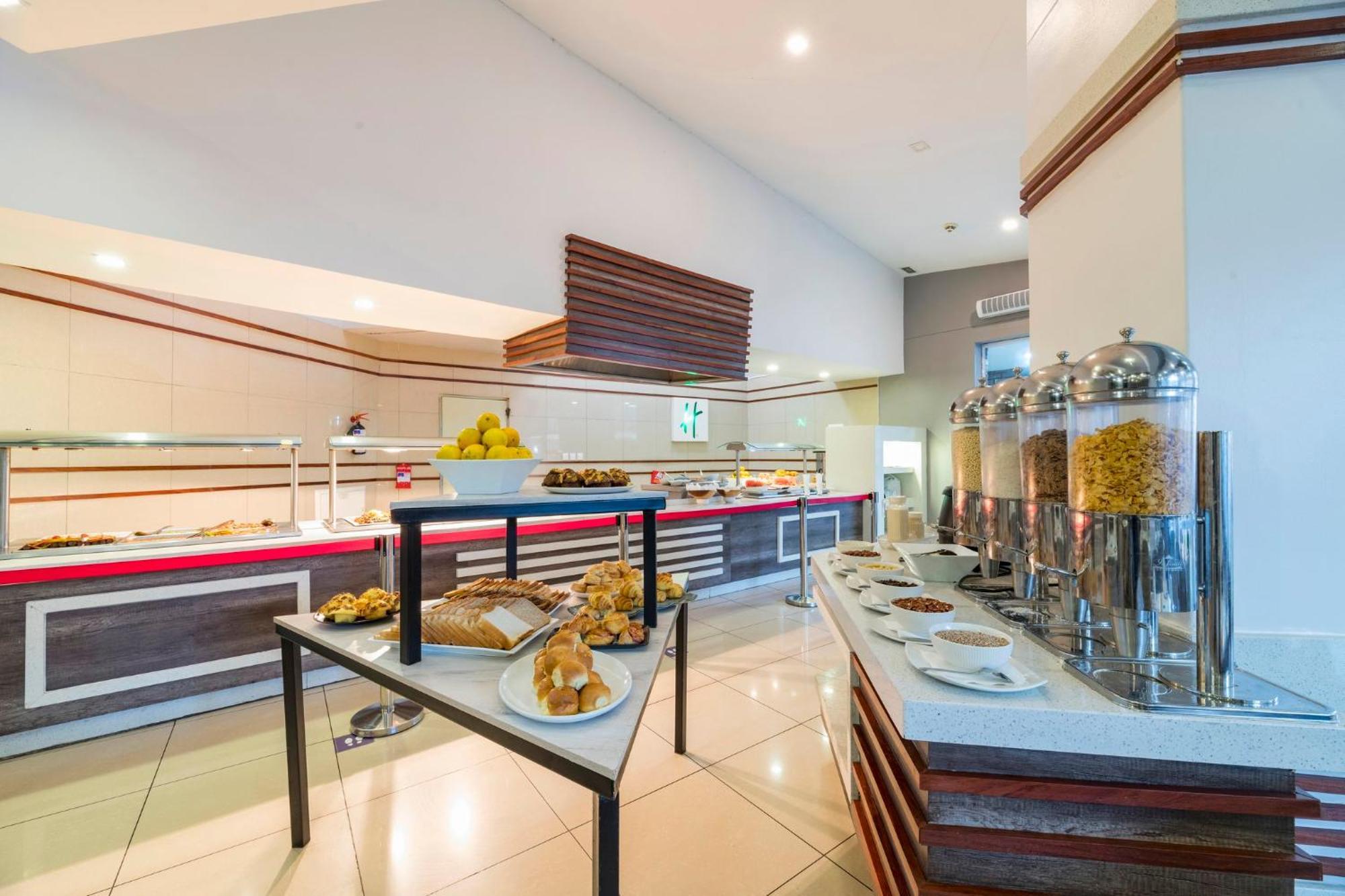 Holiday Inn - Mutare By Ihg Екстериор снимка