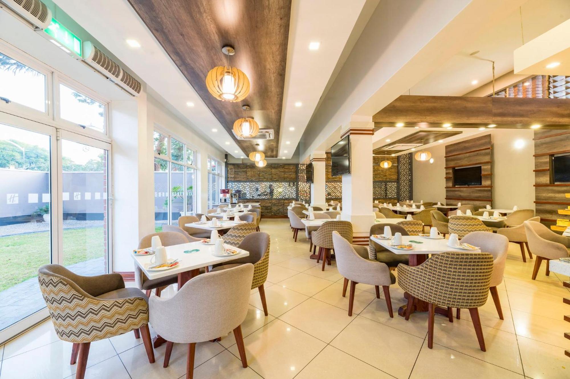Holiday Inn - Mutare By Ihg Екстериор снимка
